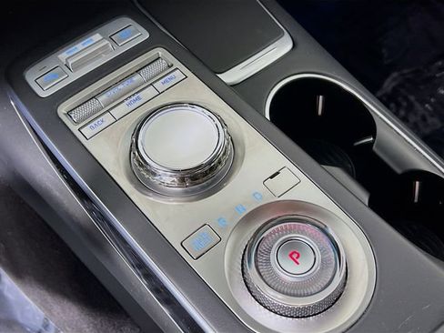 Used 2022 Genesis GV70 2.5T image 16