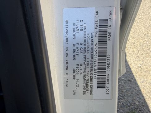 Used 2015 MAZDA MAZDA3 i Touring w/ Technology Package FWD image 19