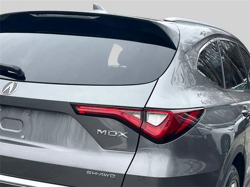 Used 2023 Acura MDX SH-AWD w/ Advance Package image 9