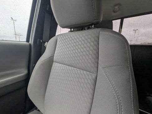 Used 2022 Toyota Tacoma SR image 12