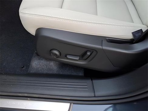 New 2026 Volvo XC40 B5 Plus w/ Protection Package Premier image 14