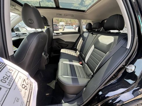 New 2026 Volkswagen Taos SEL AWD/4WD image 22