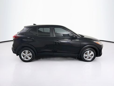 Used 2021 Nissan Kicks S FWD image 10
