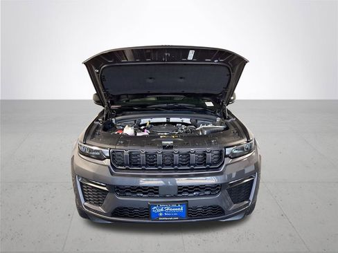 New 2026 Jeep Grand Cherokee Limited image 23