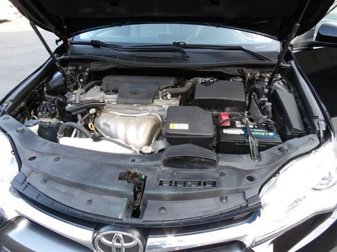 Used 2017 Toyota Camry LE FWD image 20
