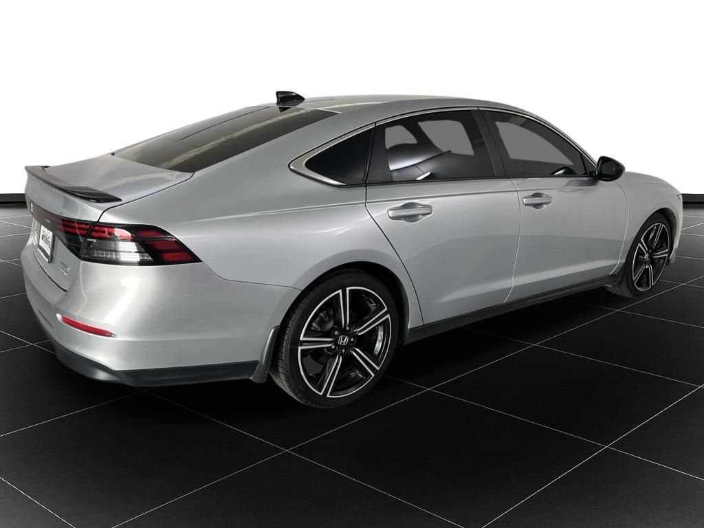 Used 2025 Honda Accord Sport image 5