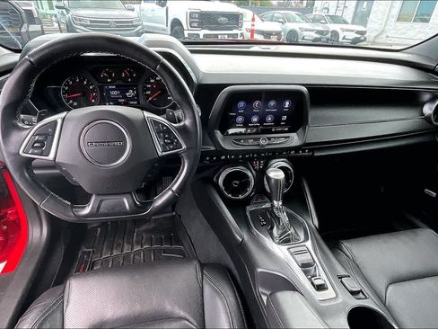 Used 2020 Chevrolet Camaro LT w/ Technology Package RWD image 10