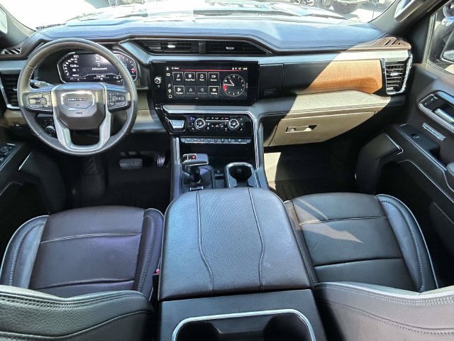 Used 2024 GMC Sierra 1500 Denali AWD/4WD image 4