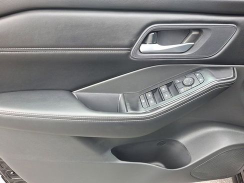 New 2026 Nissan Rogue SV image 12