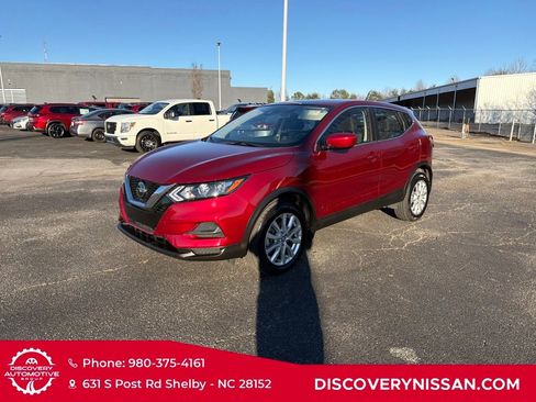 Certified 2021 Nissan Rogue Sport S image 2