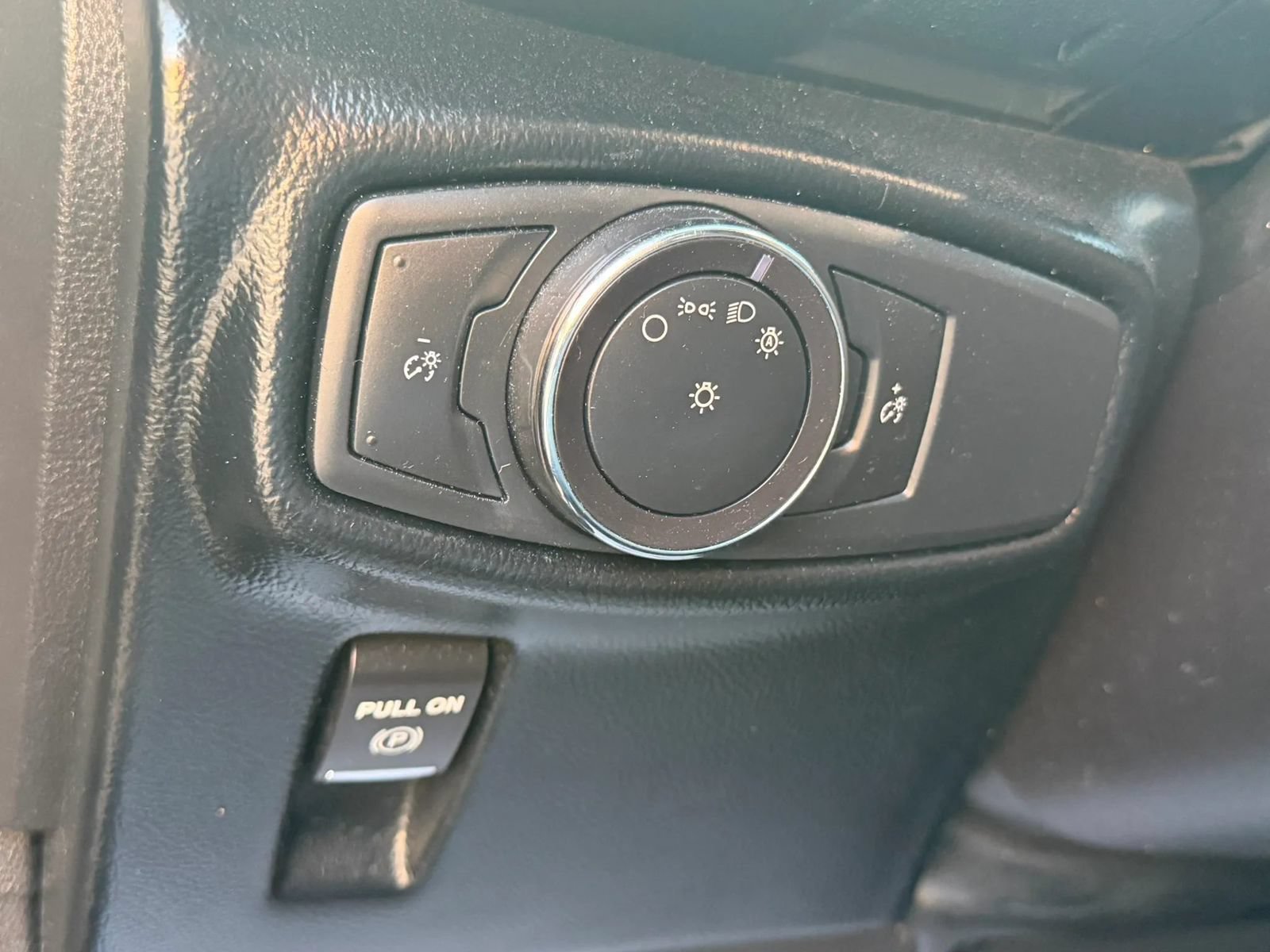 Used 2017 Lincoln MKX Premiere FWD image 26