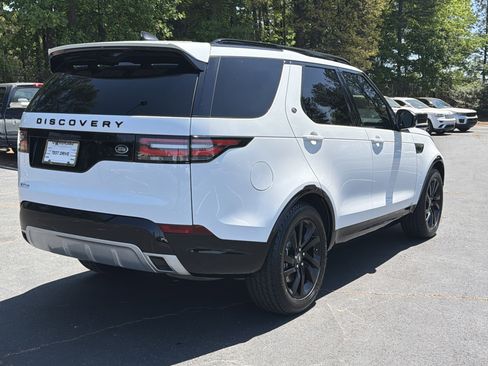 Used 2020 Land Rover Discovery Landmark AWD/4WD image 8