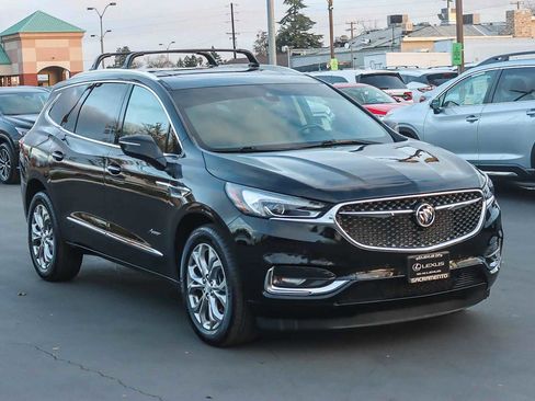 Used 2021 Buick Enclave Avenir w/ Avenir Technology Package image 5
