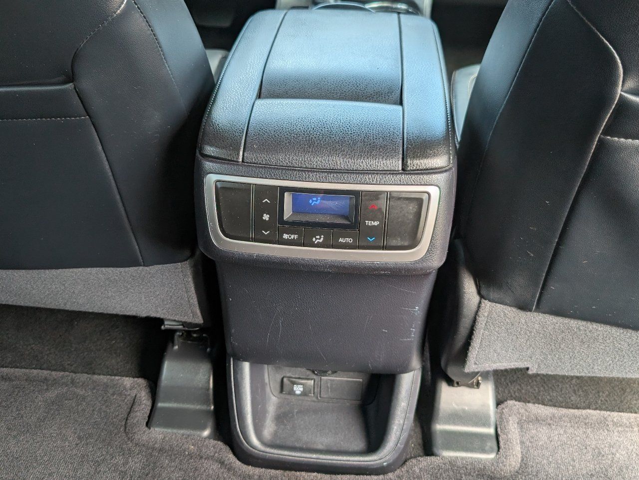 Used 2015 Toyota Highlander XLE AWD/4WD image 8