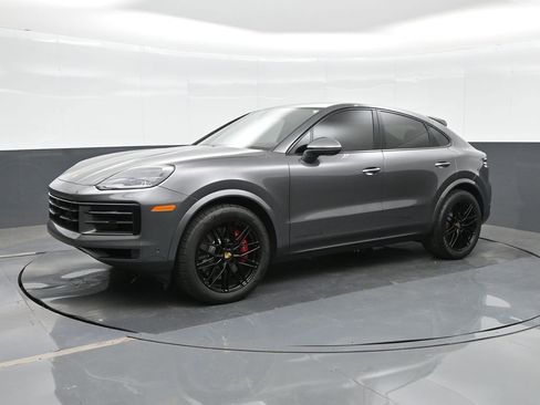 Certified 2024 Porsche Cayenne S AWD/4WD image 1