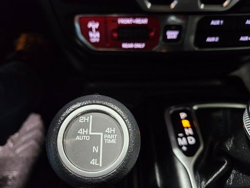 Used 2022 Jeep Wrangler Unlimited Rubicon 4xe image 37