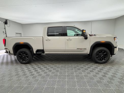 New 2026 GMC Sierra 2500 AT4 w/ AT4 Premium Plus Package AWD/4WD image 9