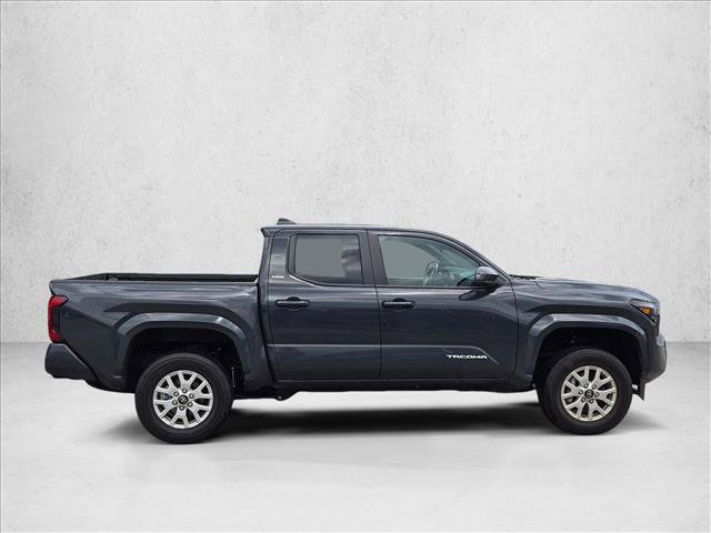 Used 2026 Toyota Tacoma SR5 AWD/4WD image 4