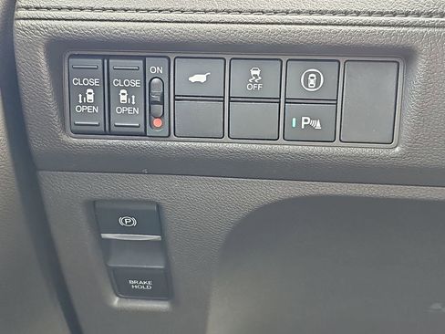 Used 2024 Honda Odyssey Touring image 32