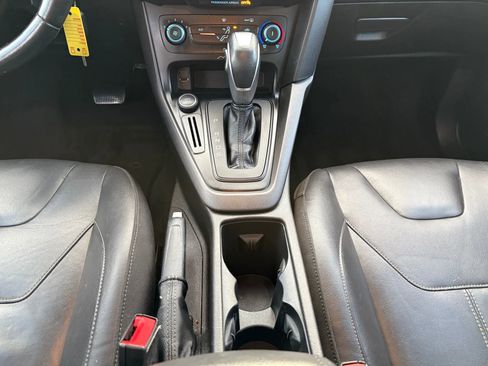 Used 2015 Ford Focus SE w/ Equipment Group 201A image 14