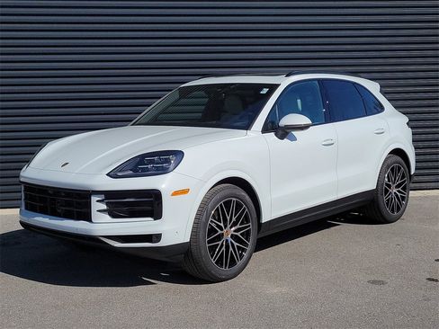 New 2026 Porsche Cayenne image 1