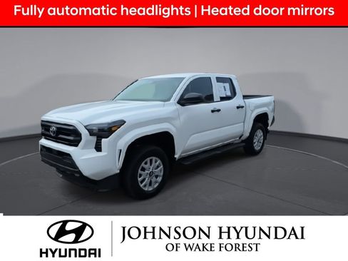 Used 2024 Toyota Tacoma SR image 4