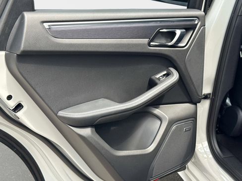 Used 2022 Porsche Macan GTS image 34