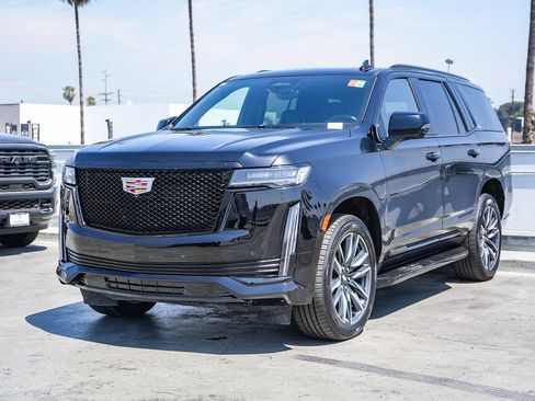 Used 2024 Cadillac Escalade Sport AWD/4WD image 4