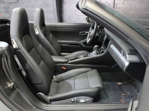 Used 2017 Porsche 911 Carrera image 39
