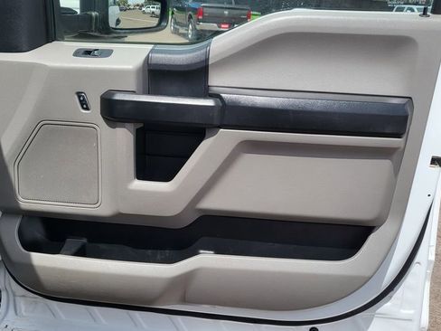 Used 2018 Ford F250 XL w/ Power Equipment Group AWD/4WD image 15