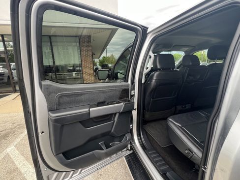 Used 2021 Ford F150 Lariat w/ Tow Technology Package AWD/4WD image 9