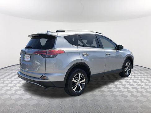 Used 2017 Toyota RAV4 XLE FWD image 17