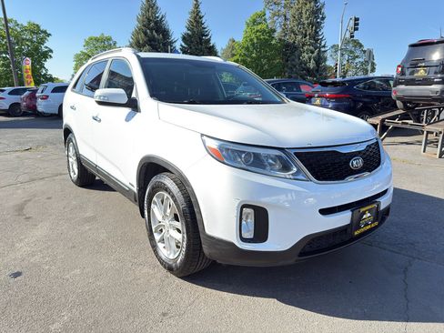 Used 2014 Kia Sorento LX AWD/4WD image 11