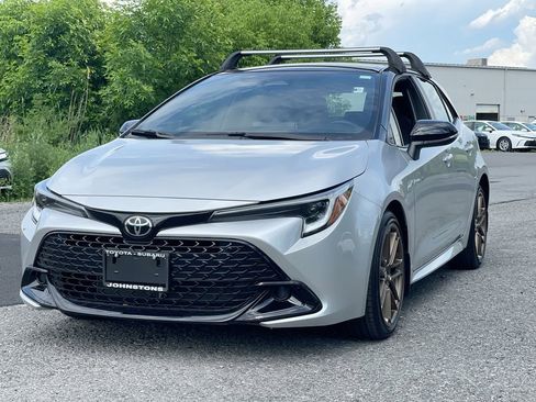 Certified 2025 Toyota Corolla Hatchback w/ SE Package FWD image 13
