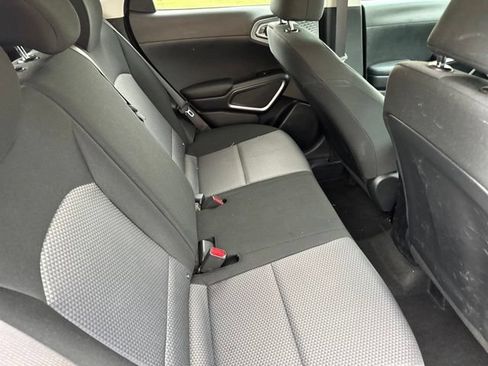 Certified 2025 Kia Soul LX w/ LX Technology Package FWD image 22