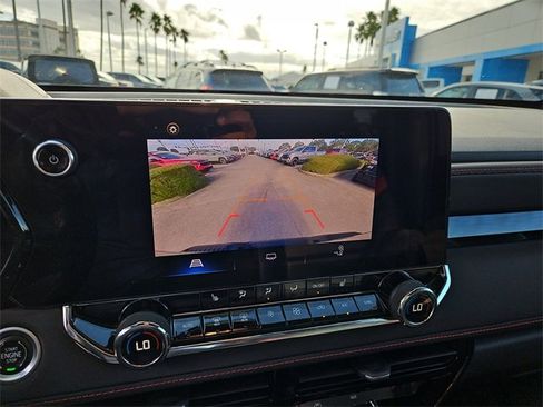 Used 2023 Chevrolet Colorado Z71 w/ Z71 Convenience Package 2 image 20