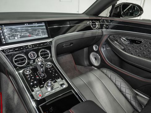 Used 2020 Bentley Continental GT image 23
