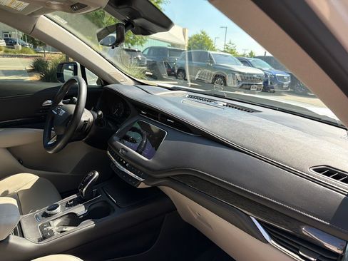 Used 2023 Cadillac XT4 Premium Luxury w/ Technology Package AWD/4WD image 39