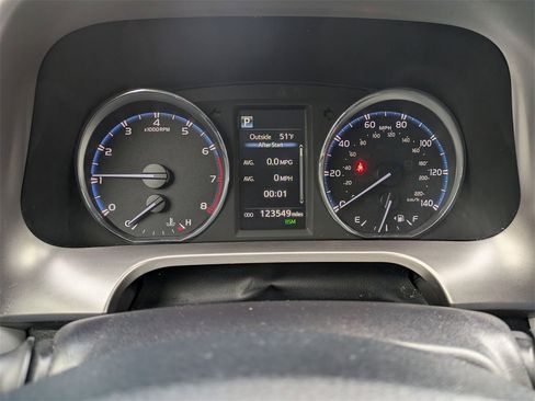 Used 2016 Toyota RAV4 XLE image 19
