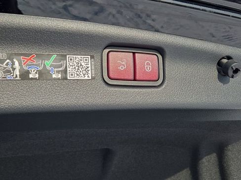 New 2026 Mercedes-Benz C 300 4MATIC Sedan image 29