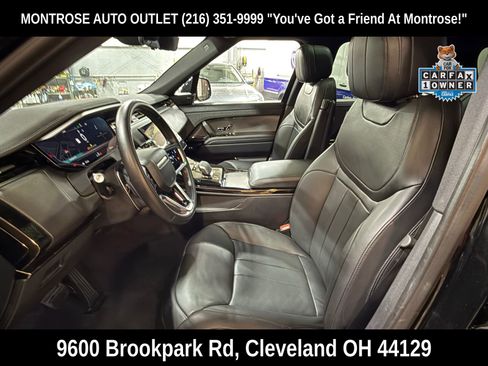 Used 2024 Land Rover Range Rover Sport SE AWD/4WD image 12