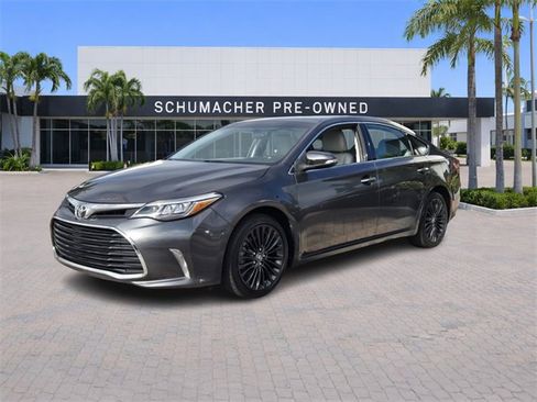 Used 2016 Toyota Avalon Limited image 3