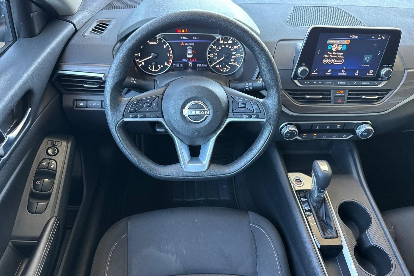 Used 2025 Nissan Altima 2.5 SV FWD image 30