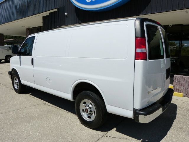 Used 2022 GMC Savana 2500 w/ Driver Convenience Package RWD image 3