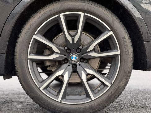 Used 2020 BMW X7 xDrive40i w/ M Sport Package image 3