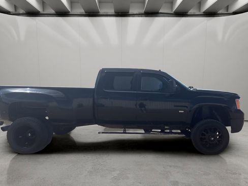 Used 2008 GMC Sierra 3500 SLT w/ Convenience Package AWD/4WD image 9