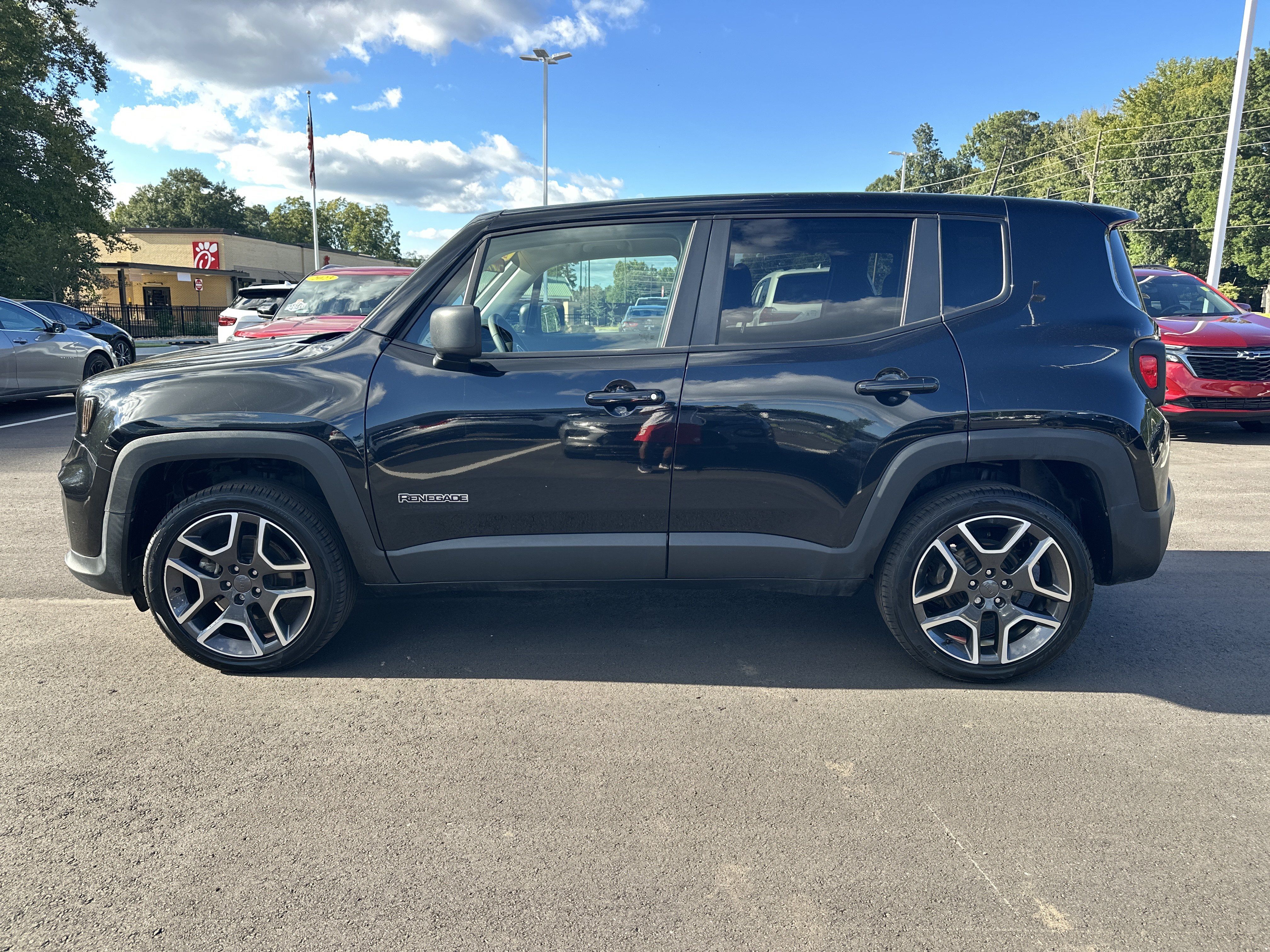 Used 2021 Jeep Renegade Sport AWD/4WD image 5