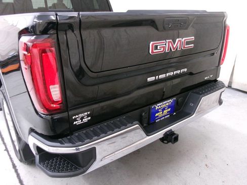 Used 2019 GMC Sierra 1500 SLT w/ SLT Premium Package AWD/4WD image 12