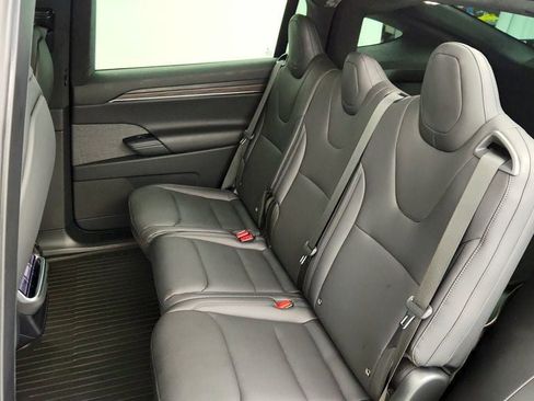 Used 2024 Tesla Model X image 27