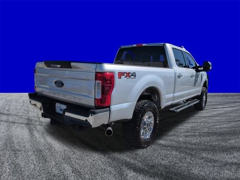 Certified 2019 Ford F250 XLT w/ XLT Premium Package AWD/4WD image 4